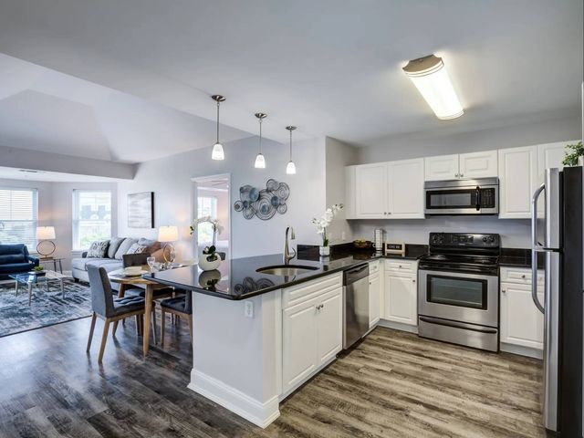 7 Seaport Dr #430, Quincy, MA 02171
