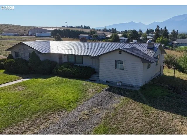 307 Wagner St, Enterprise, OR 97828