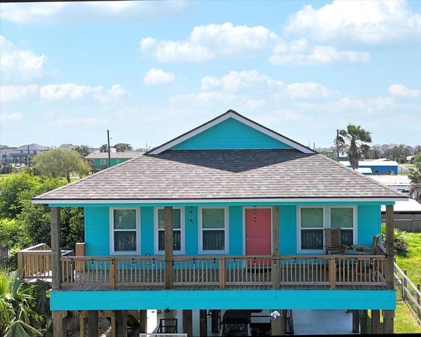 1970 Avenue B, Crystal Beach, TX 77650