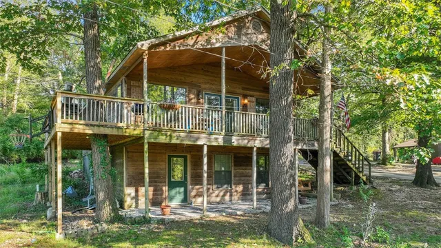 18932 N  Shoreline Way, Fayetteville, AR 72703