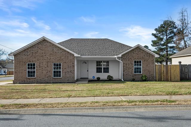 401 W  Valentine Rd, Jacksonville, AR 72076