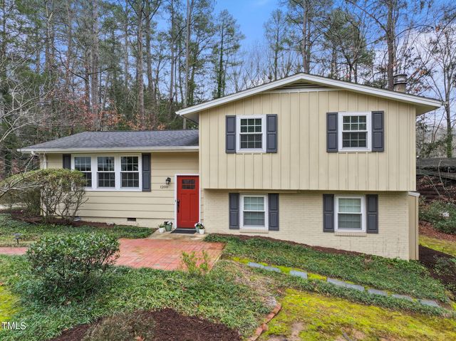 1200 Willow Dr, Chapel Hill, NC 27517