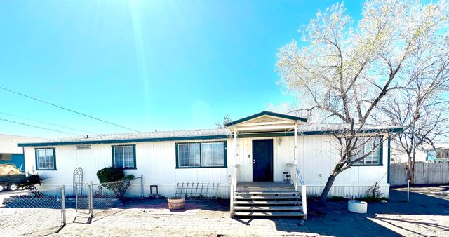 845 Fremont St, Fernley, NV 89408