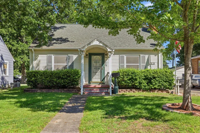2129 Monroe St, Paducah, KY 42001