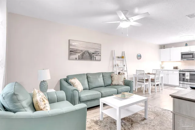 3202 Redwood Ln #212, Gulf Breeze, FL 32563