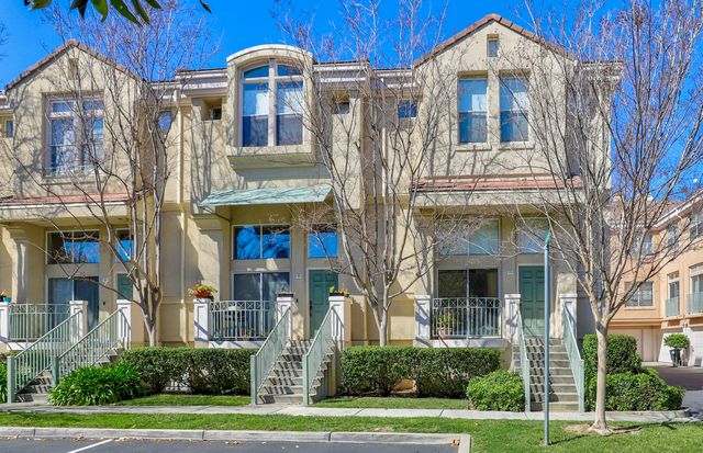 170 Paseo Ct, Mountain View, CA 94043