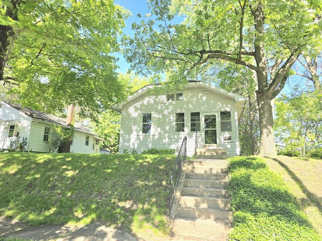 1218 S  26th St, South Bend, IN 46615