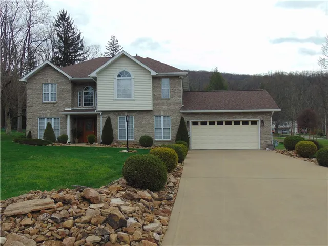 532 Bennington Pl, Hopwood, PA 15445