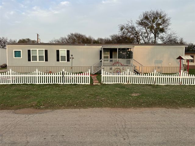 4151 Iroquois Dr, May, TX 76857