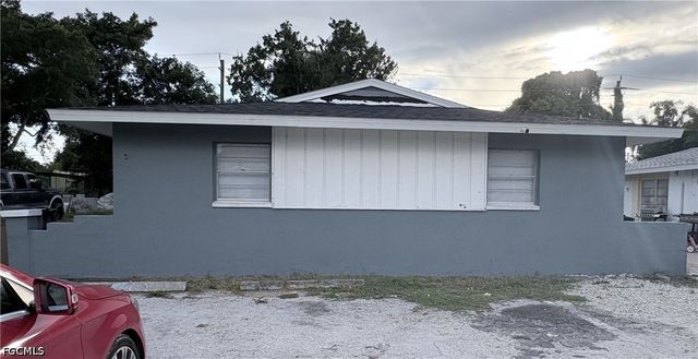 464 Carolina Ave, Fort Myers, FL 33905