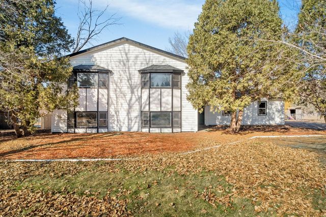 1759 Peltier Lake Dr, Centerville, MN 55038