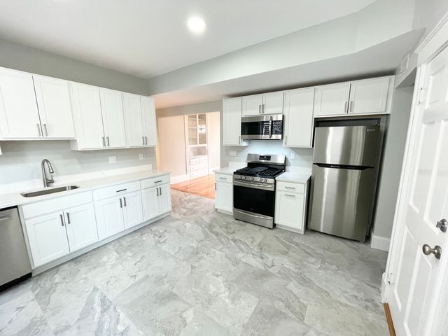 159 Boston St #1, Dorchester, MA 02125