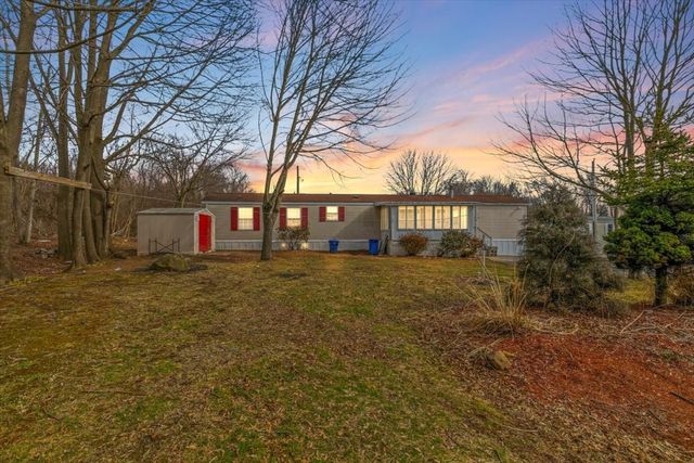 124 W  Main St #1, Merrimac, MA 01860
