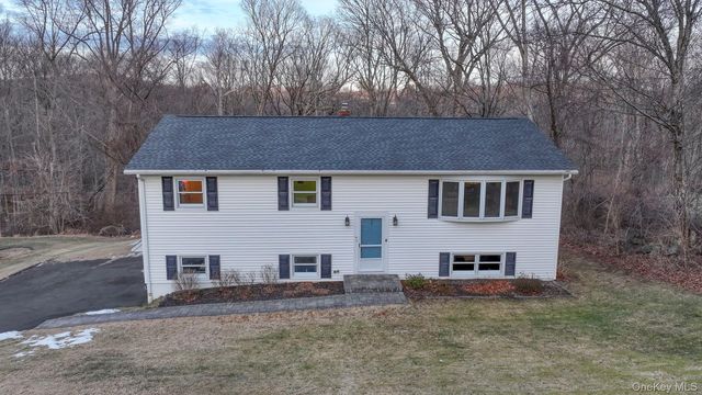 19 Eastwood Rd, Danbury, CT 06811