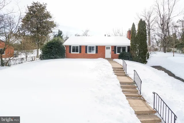 6363 Verde Ct, Alexandria, VA 22312
