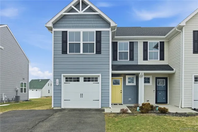 108 South Dr, West Seneca, NY 14218