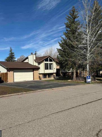 211 Toponce Dr, Evanston, WY 82930