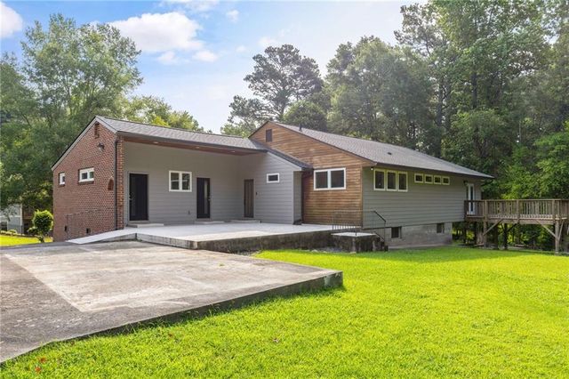 4847 Lakewood Dr, Acworth, GA 30101