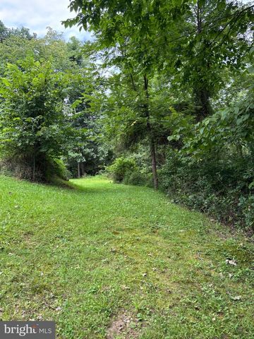 80 Timber Holw, Lewistown, PA 17044
