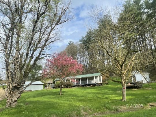5373 Happy Hollow Rd, Nelsonville, OH 45764