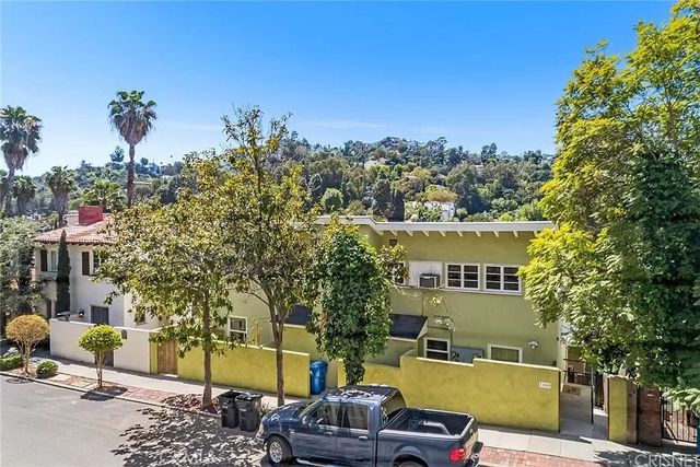 3107 Hollycrest Dr, Los Angeles, CA 90068