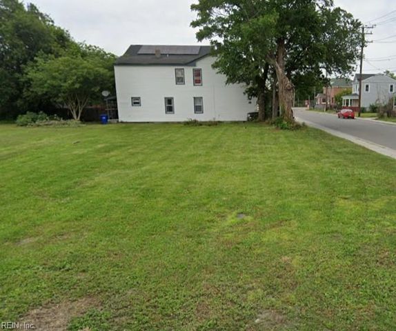 1429 Chestnut St, Portsmouth, VA 23704