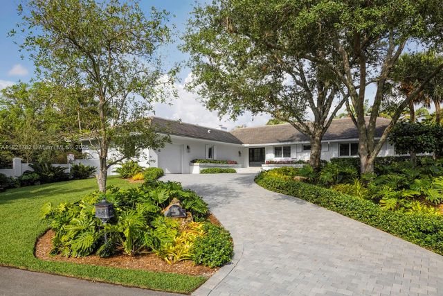11100 Paradela St, Coral Gables, FL 33156