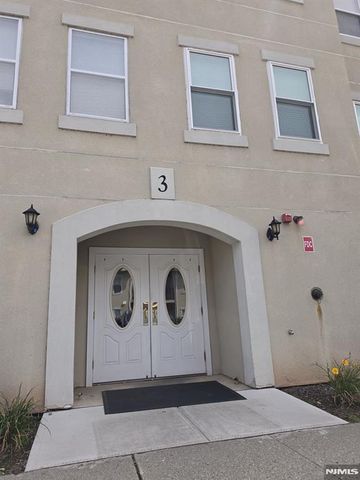312 Brittany Dr, Wayne, NJ 07470