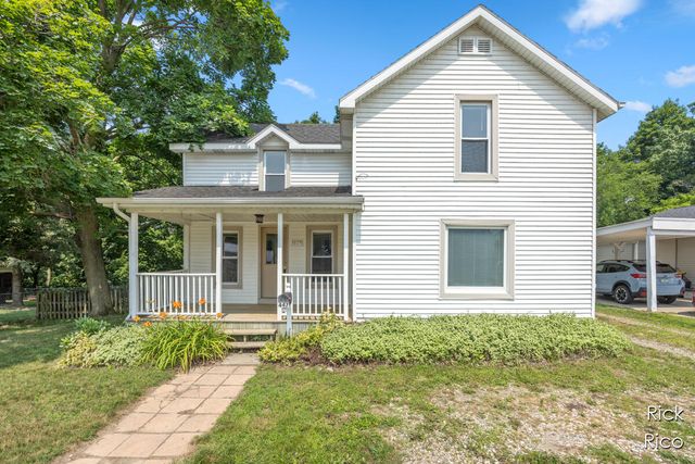 447 Divine Hwy, Portland, MI 48875