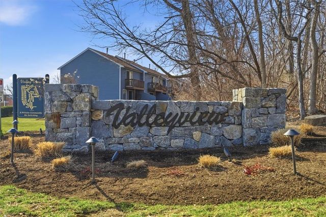 200 Heroux Blvd #205, Cumberland, RI 02864