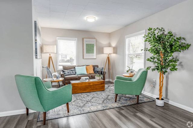 2260 Wilson Blvd #T2240-A, Winchester, VA 22601