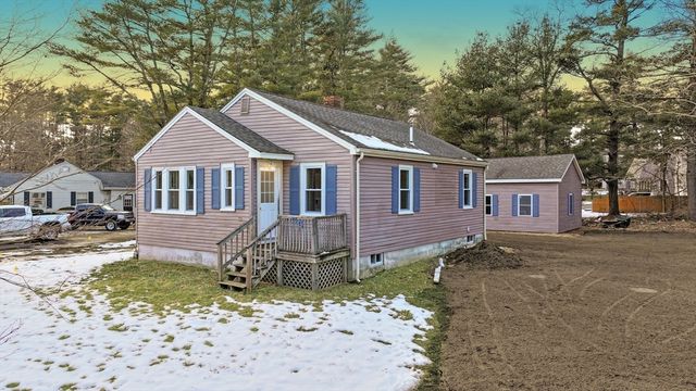 33 Anderson Ave, Middleboro, MA 02346