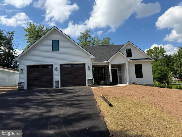 773 Schwanger Rd, Elizabethtown, PA 17022
