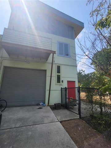 2200 Curtis Ave, Austin, TX 78722