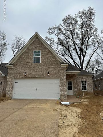 292 Flower Garden Dr, Southaven, MS 38671