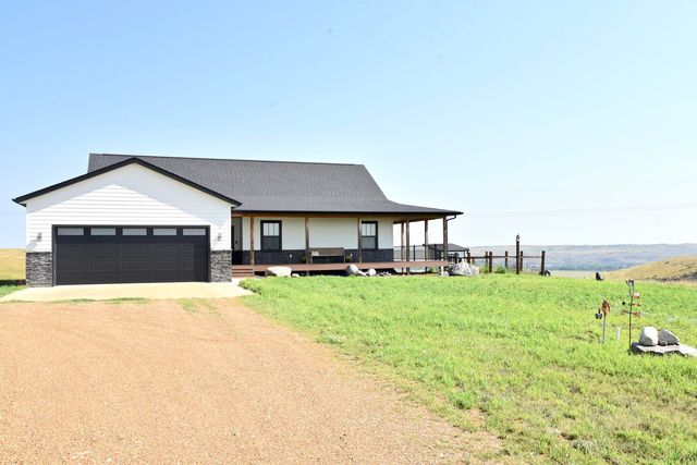 28490 Musket Rd, Fort Pierre, SD 57532