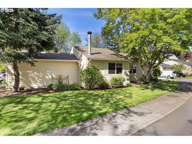 9305 SW Brooks Bend Pl, Portland, OR 97223