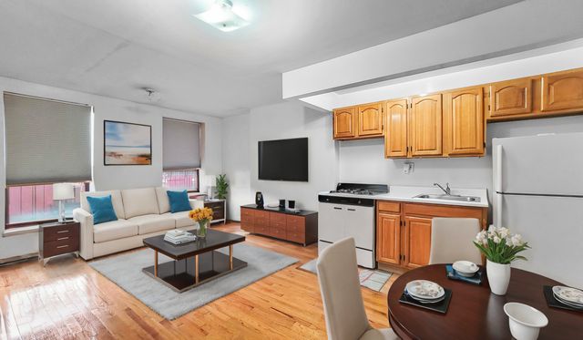 1797 Lexington Ave #5D, New York, NY 10029