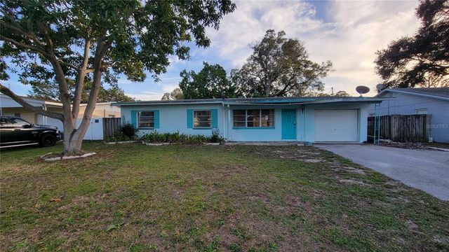 8518 76th Ave, Seminole, FL 33777