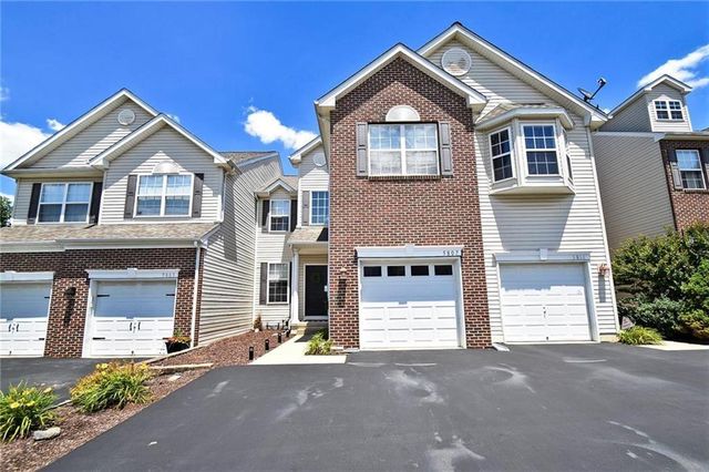 5807 Fresh Meadow Dr, Macungie, PA 18062