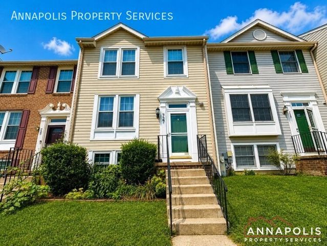 727 Dayspring Dr, Odenton, MD 21113