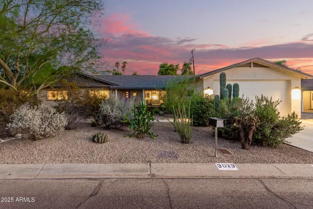 3023 E SELLS Drive, Phoenix, AZ 85016
