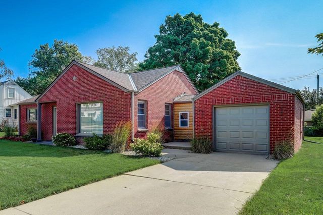 3862 South 56th STREET, Greenfield, WI 53220