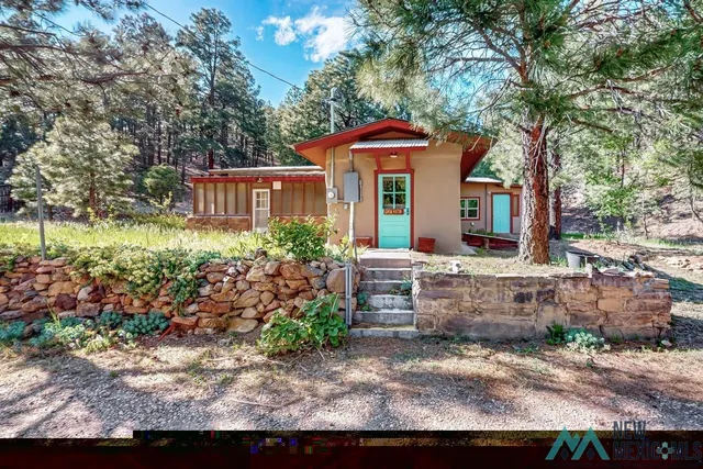 11 Saint Joseph Dr, Montezuma, NM 87731