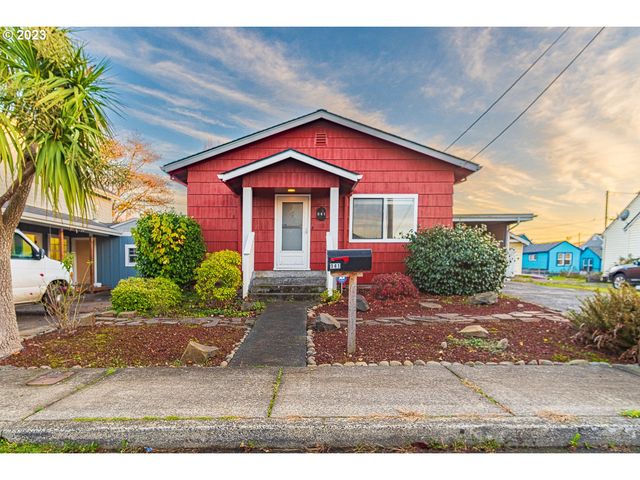 941 4th Ave, Seaside, OR 97138