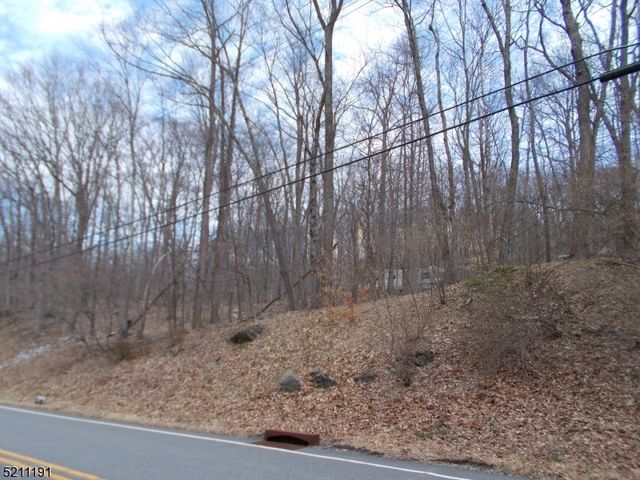 108 Mohican Rd, Blairstown, NJ 07825