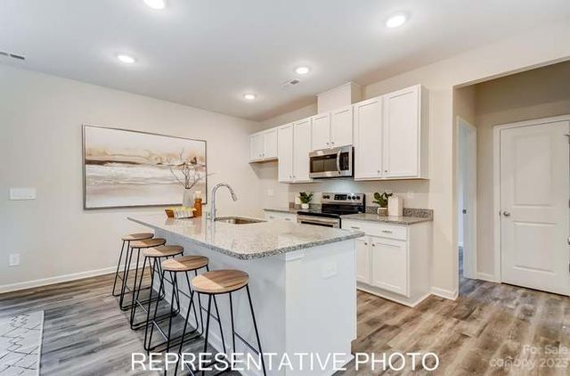 2121 Tom Sadler Rd, Charlotte, NC 28214