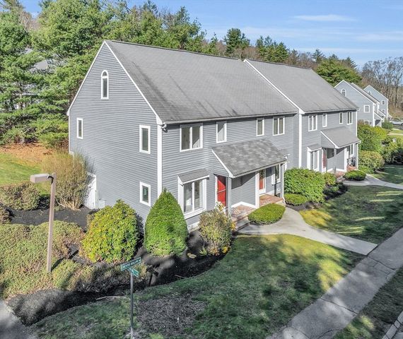 22 Country Hollow Ln #63, Haverhill, MA 01832