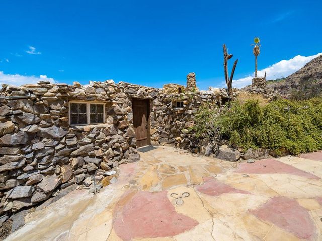 2550 S  Araby Dr, Palm Springs, CA 92264