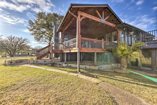 970 Welch Ln, Mabank, TX 75156